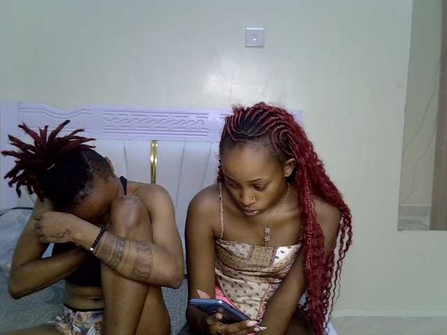 CozyCoupleVibes live cam on BongaCams