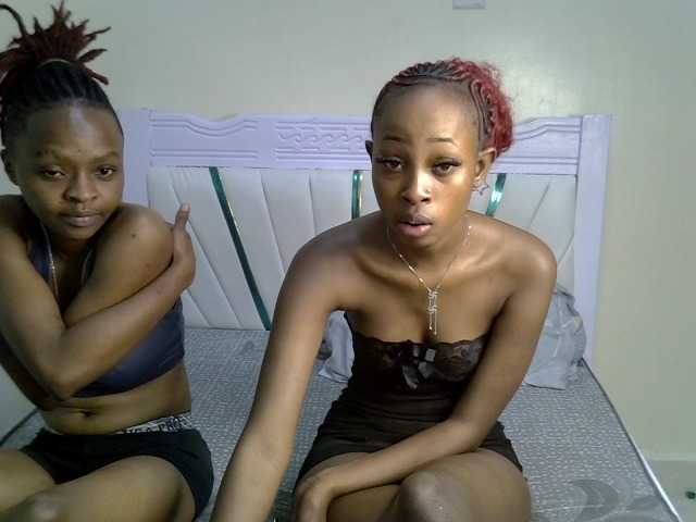 CozyCoupleVibes live cam on BongaCams