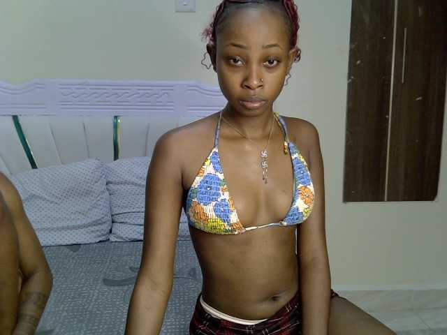 CozyCoupleVibes live cam on BongaCams