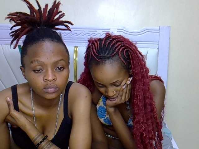 CozyCoupleVibes live cam on BongaCams