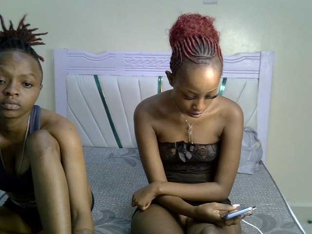 CozyCoupleVibes live cam on BongaCams