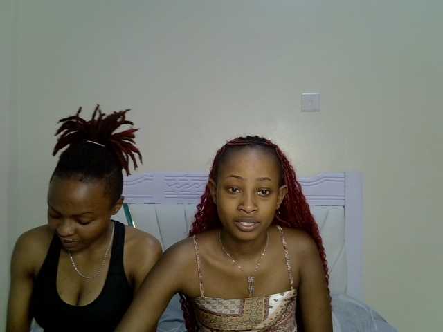 CozyCoupleVibes live cam on BongaCams