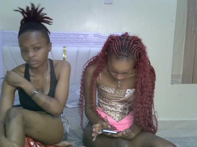 CozyCoupleVibes live cam on BongaCams
