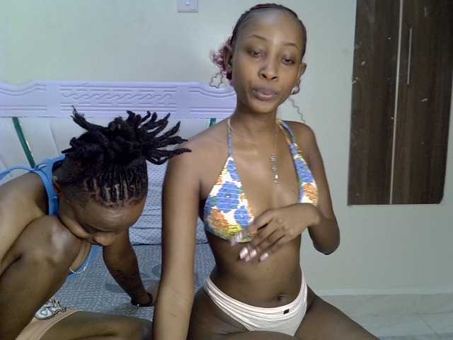 CozyCoupleVibes live cam on BongaCams