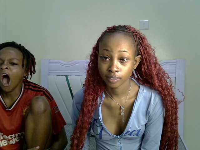 CozyCoupleVibes live cam on BongaCams