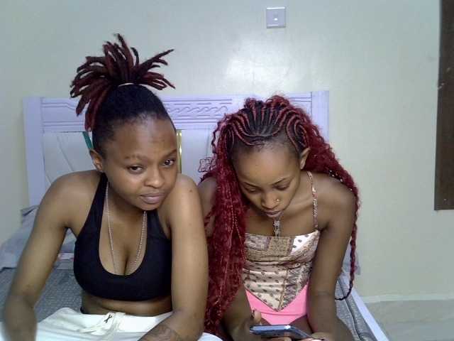 CozyCoupleVibes live cam on BongaCams