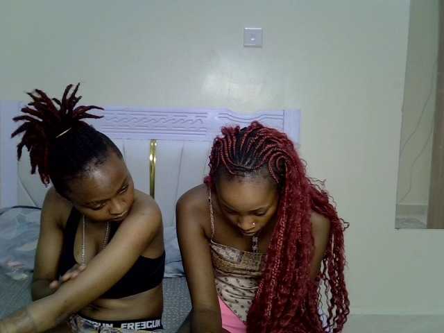 CozyCoupleVibes live cam on BongaCams