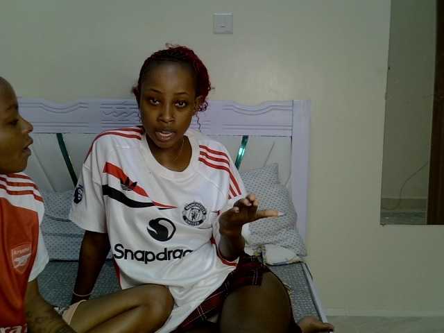CozyCoupleVibes live cam on BongaCams