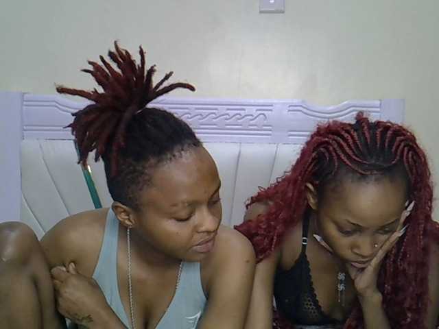 CozyCoupleVibes live cam on BongaCams