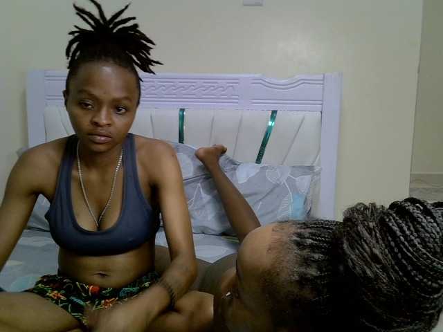 CozyCoupleVibes live cam
