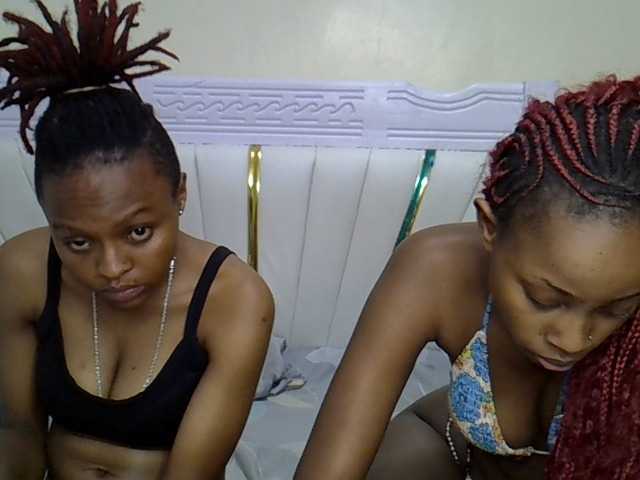 CozyCoupleVibes live cam on BongaCams