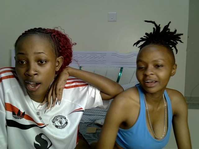 CozyCoupleVibes live cam on BongaCams