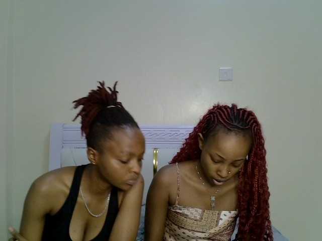 CozyCoupleVibes live cam on BongaCams