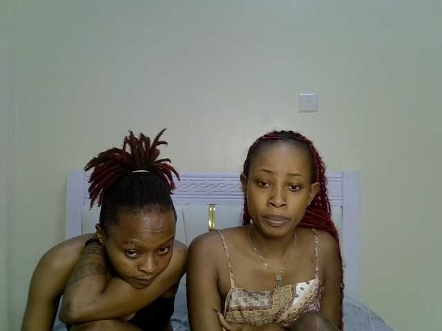 CozyCoupleVibes live cam on BongaCams