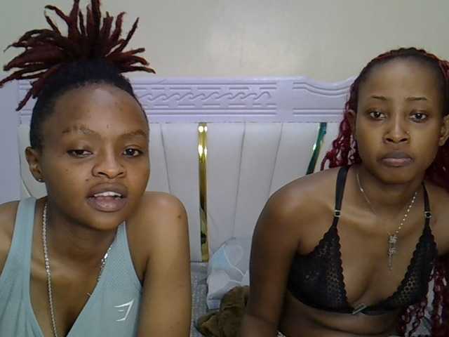 CozyCoupleVibes Live Cam on BongaCams