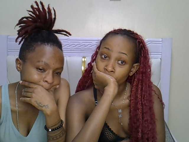 CozyCoupleVibes live cam on BongaCams