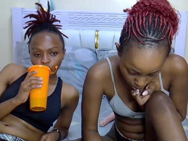 CozyCoupleVibes live cam on BongaCams