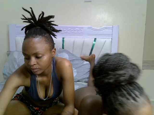 CozyCoupleVibes webcam