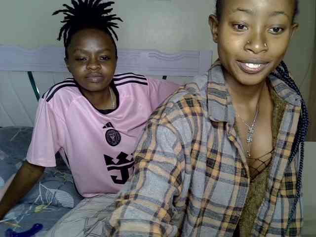 CozyCoupleVibes webcam