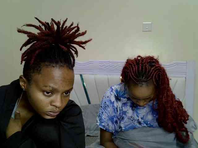 CozyCoupleVibes webcam