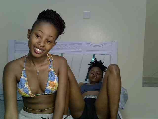 CozyCoupleVibes webcam