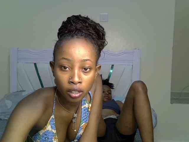CozyCoupleVibes webcam