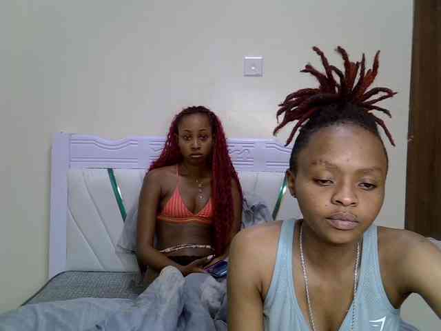 CozyCoupleVibes webcam