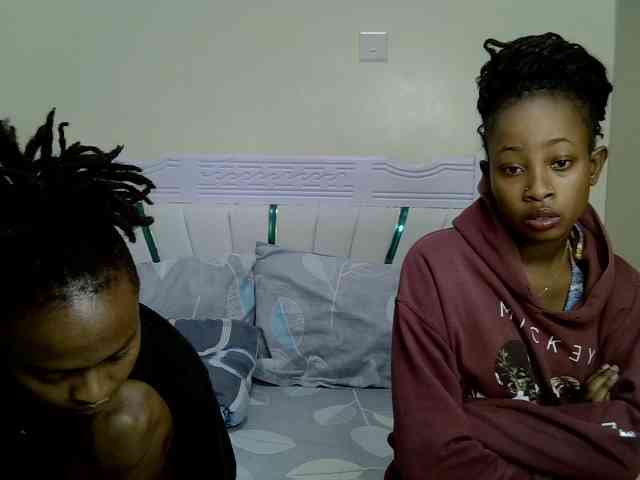CozyCoupleVibes webcam