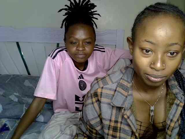 CozyCoupleVibes webcam