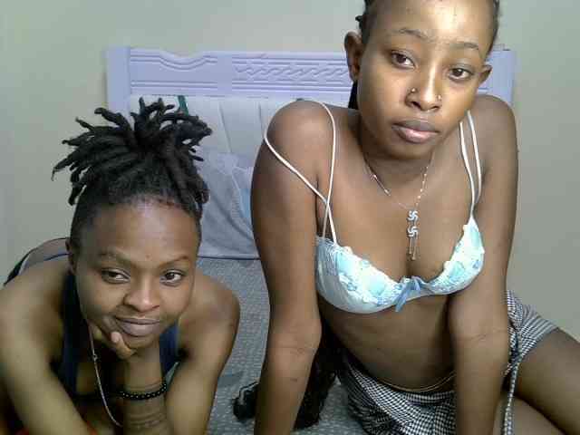 CozyCoupleVibes webcam