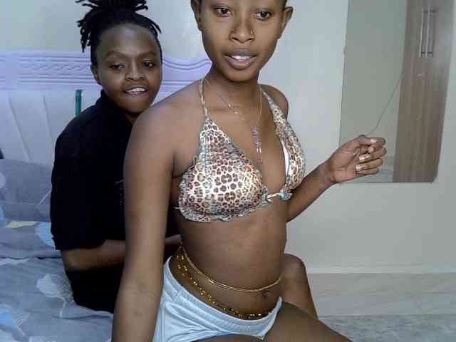 CozyCoupleVibes webcam