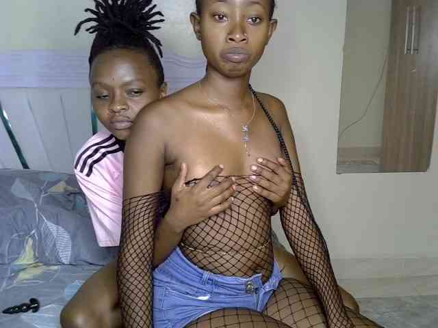 CozyCoupleVibes webcam