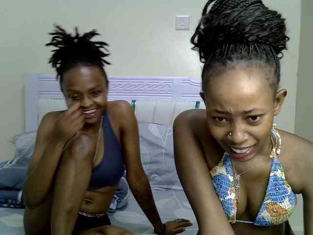 CozyCoupleVibes webcam
