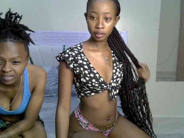 CozyCoupleVibes webcam