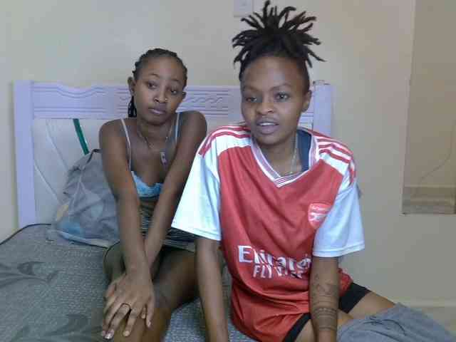CozyCoupleVibes webcam