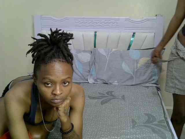 CozyCoupleVibes webcam