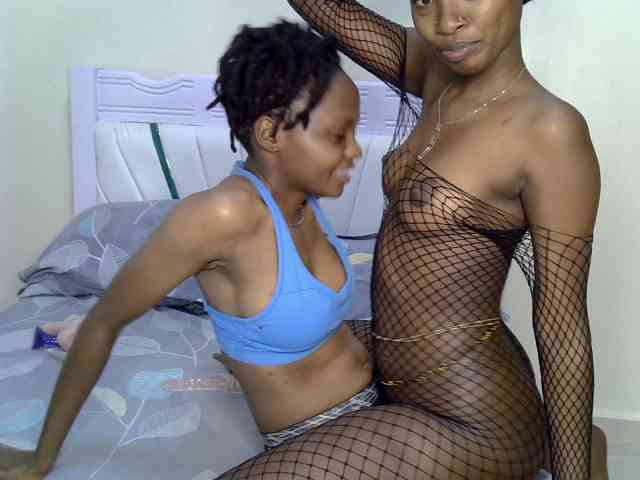 CozyCoupleVibes webcam