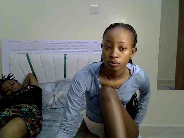 CozyCoupleVibes webcam