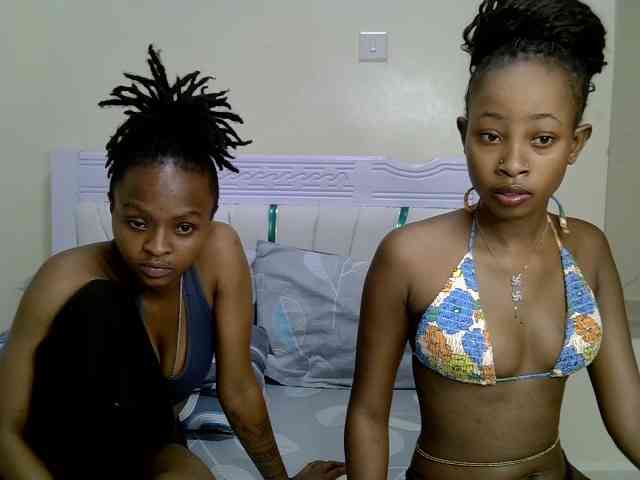 CozyCoupleVibes webcam
