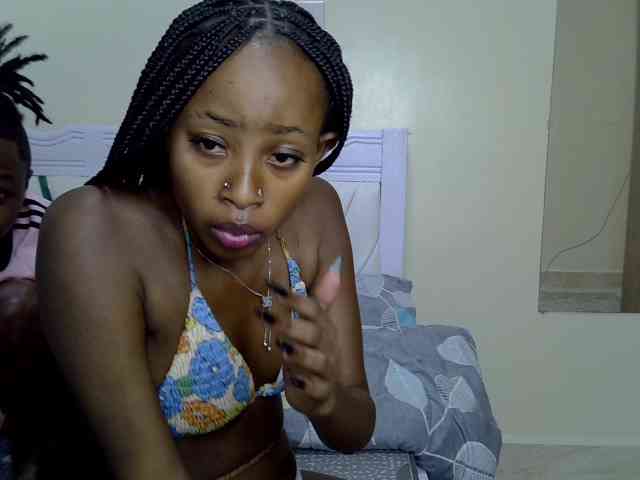CozyCoupleVibes webcam