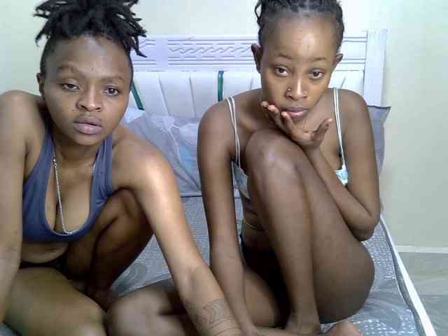 CozyCoupleVibes webcam
