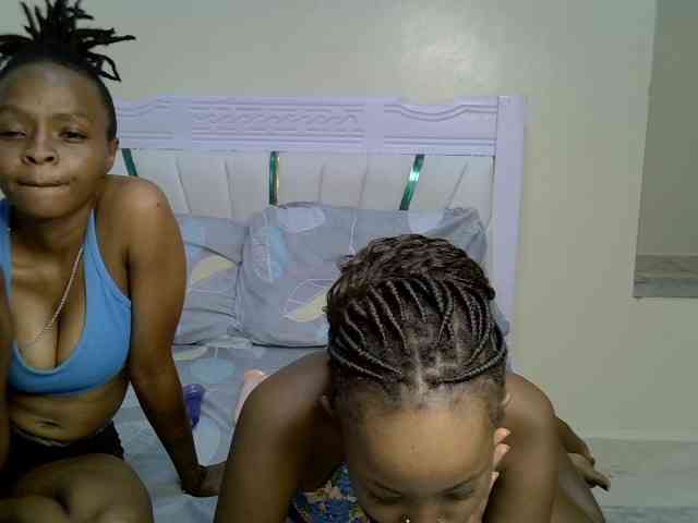 CozyCoupleVibes webcam