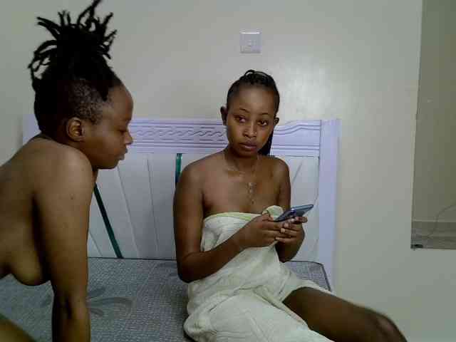 CozyCoupleVibes webcam