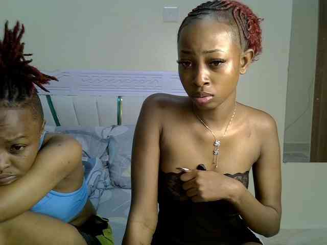 CozyCoupleVibes webcam