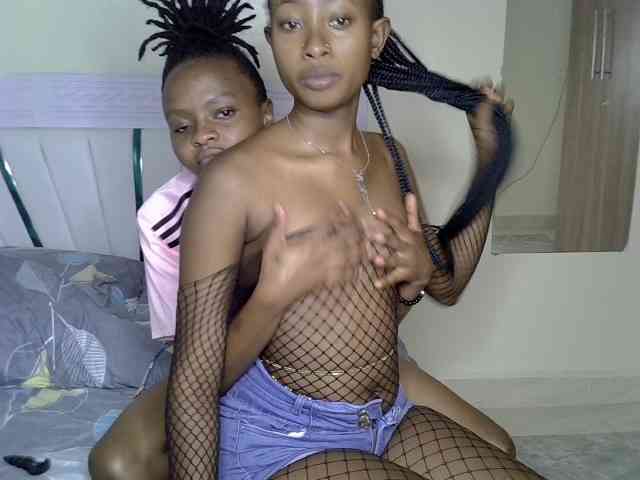 CozyCoupleVibes webcam