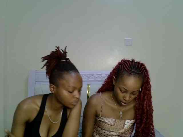 CozyCoupleVibes webcam