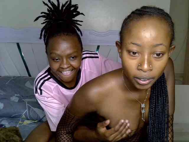 CozyCoupleVibes webcam