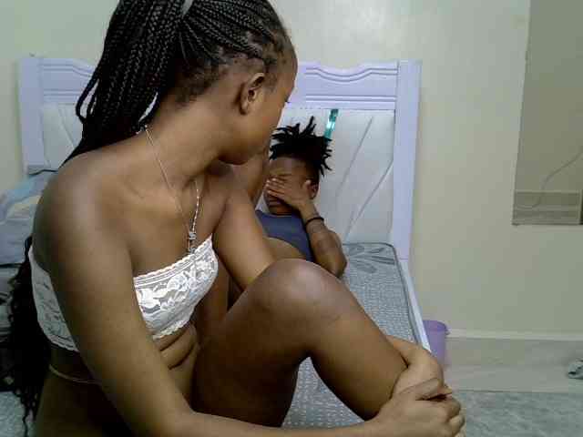 CozyCoupleVibes webcam