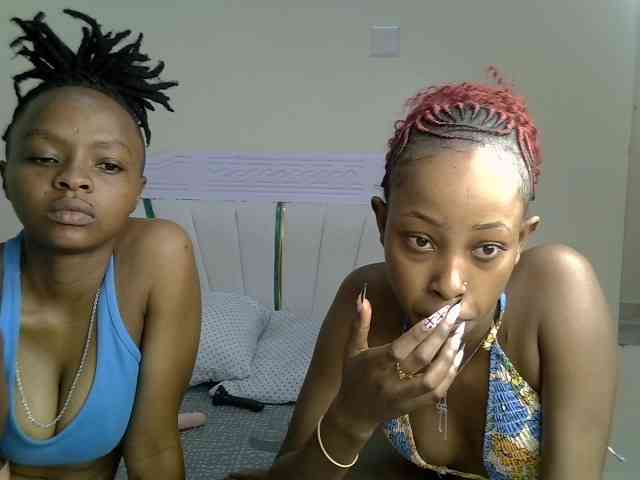 CozyCoupleVibes webcam