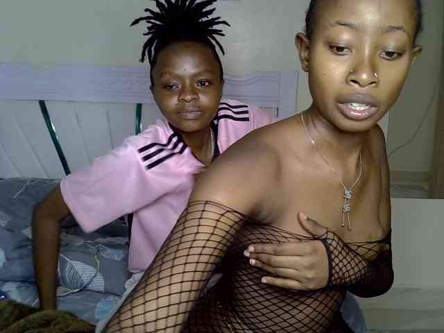 CozyCoupleVibes webcam